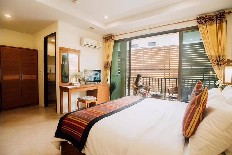 Kata Silver Sand Hotel