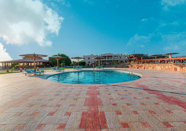 Laguna Beach Nakary Resort (Ex.Deep Blue Inn)