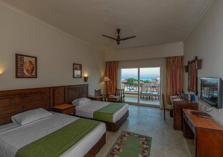 Laguna Beach Nakary Resort (Ex.Deep Blue Inn)