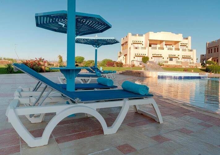 Laguna Beach Nakary Resort (Ex.Deep Blue Inn)