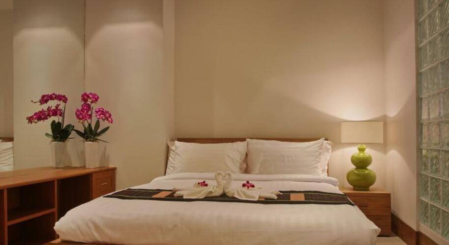 Pearl Of Naithon Hotel