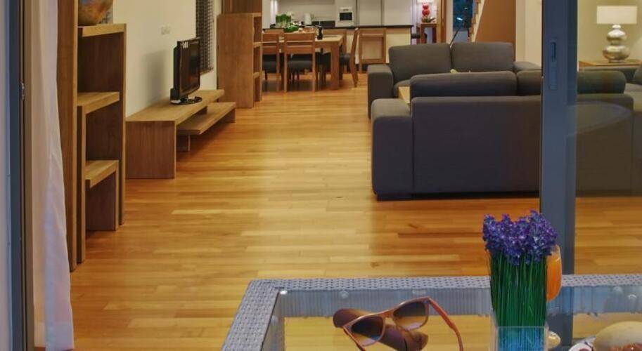 Pearl Of Naithon Hotel