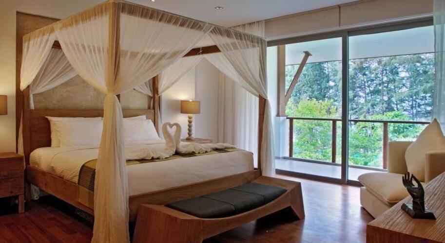 Pearl Of Naithon Hotel