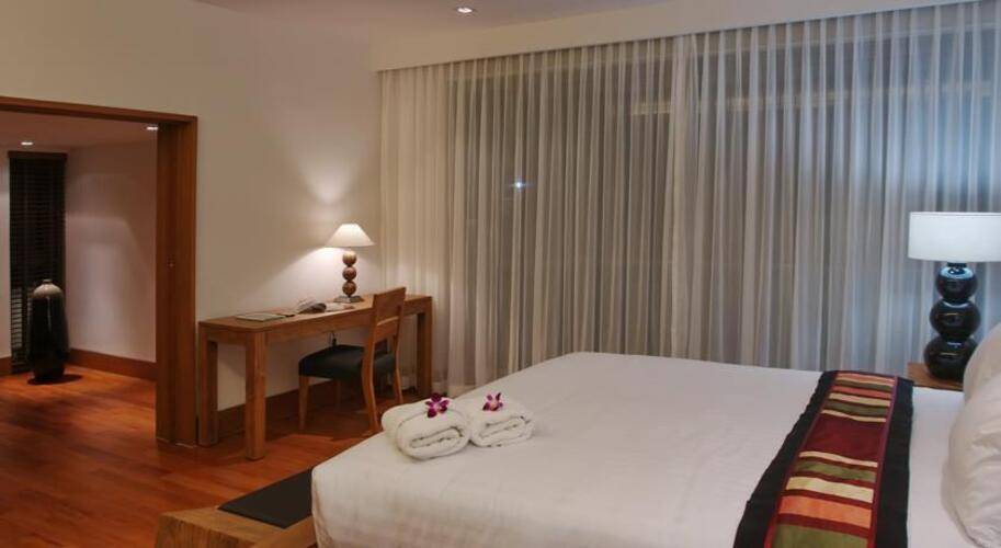 Pearl Of Naithon Hotel