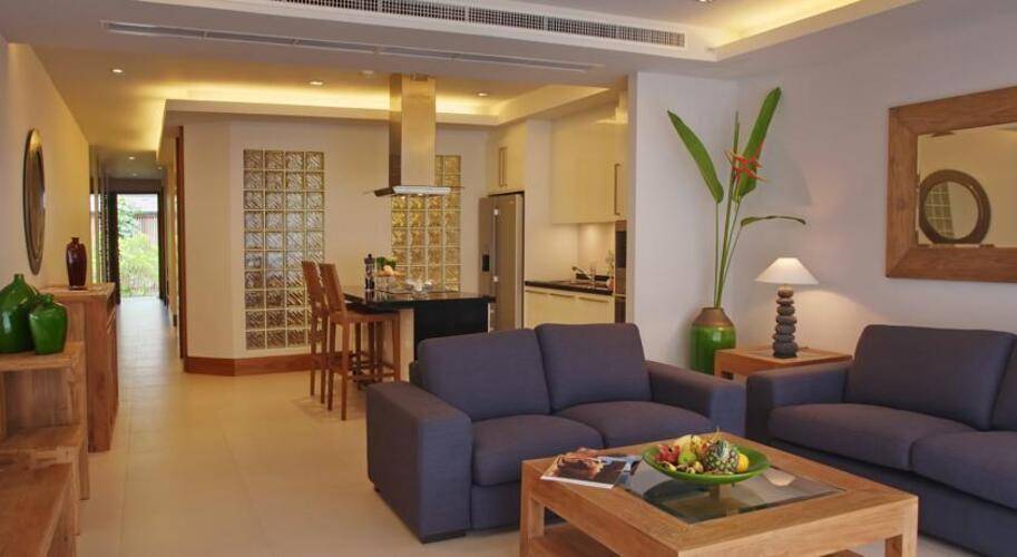Pearl Of Naithon Hotel