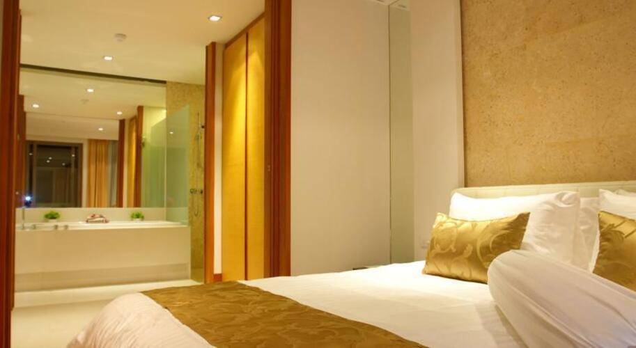Pearl Of Naithon Hotel