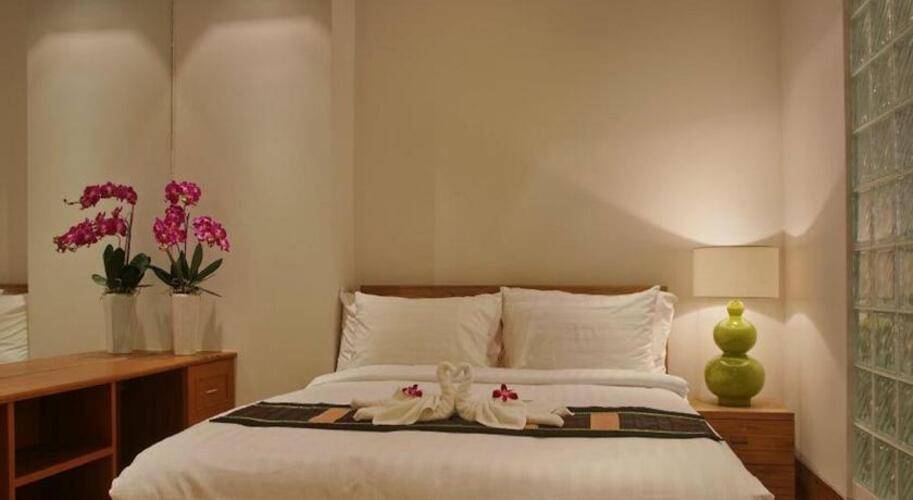 Pearl Of Naithon Hotel
