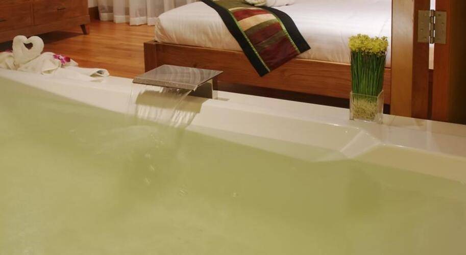 Pearl Of Naithon Hotel