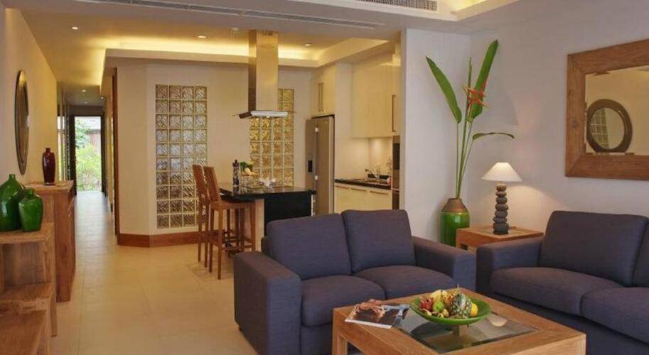 Pearl Of Naithon Hotel