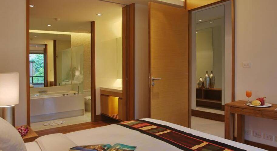 Pearl Of Naithon Hotel