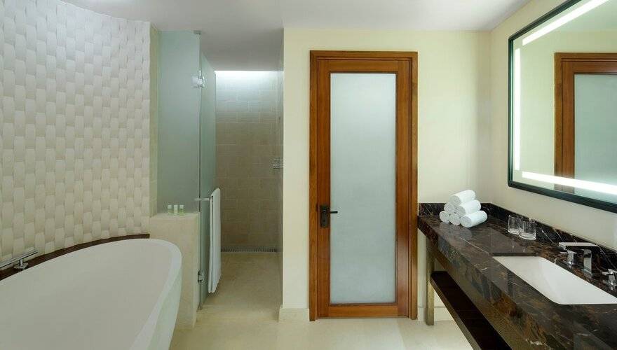 Westin Abu Dhabi Golf Resort & Spa