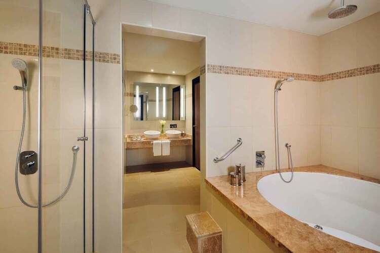 Avani Hotel Deira ( Ex. Movenpick Hotel Deira)