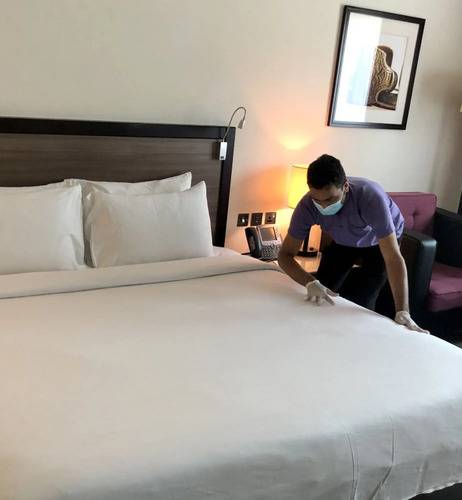 Avani Hotel Deira ( Ex. Movenpick Hotel Deira)