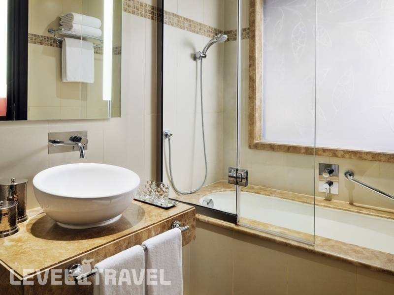 Фотография Avani Hotel Deira ( Ex. Movenpick Hotel Deira)