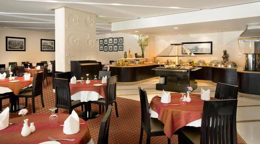 Avenue Hotel