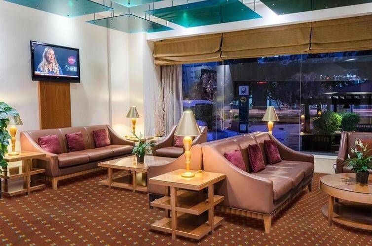 Avenue Hotel