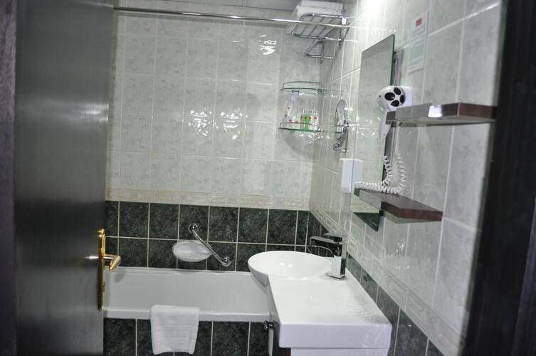 Al Jawhara Hotel Apartments