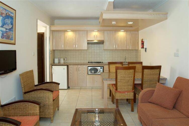 Senator Hotel Apartments