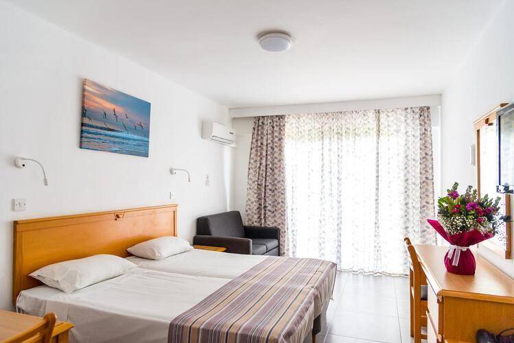 Helios Bay Hotel Apartments