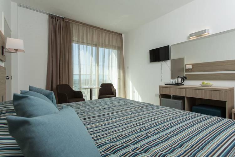 Kapetanios Bay Hotel