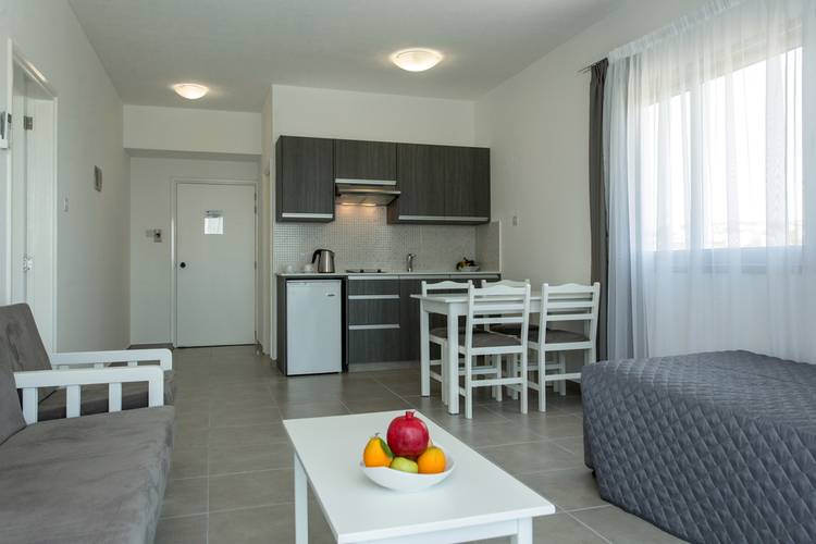 Kapetanios Bay Hotel