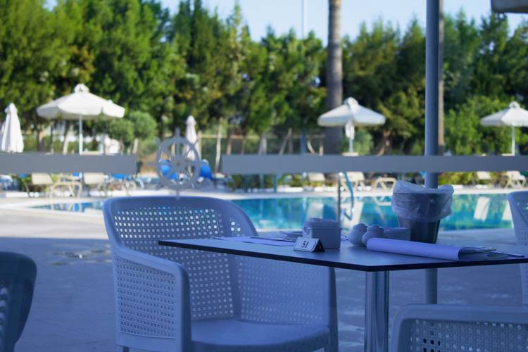 Kapetanios Bay Hotel