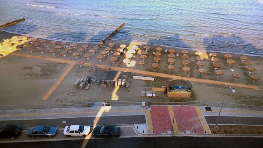 Flamingo Beach