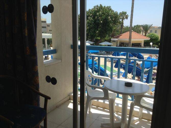 Kissos Hotel