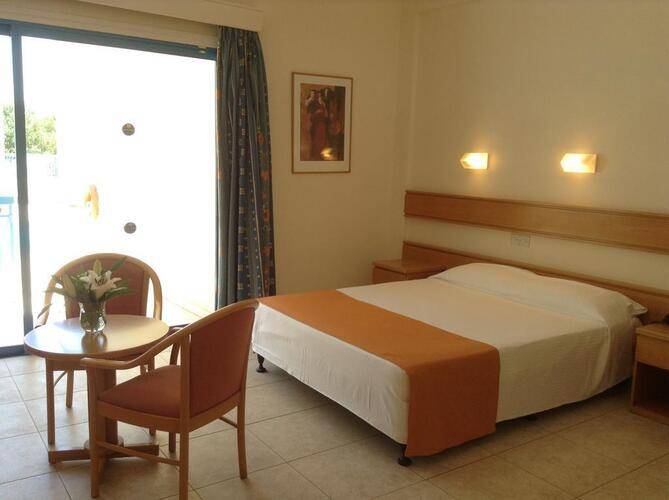 Kissos Hotel