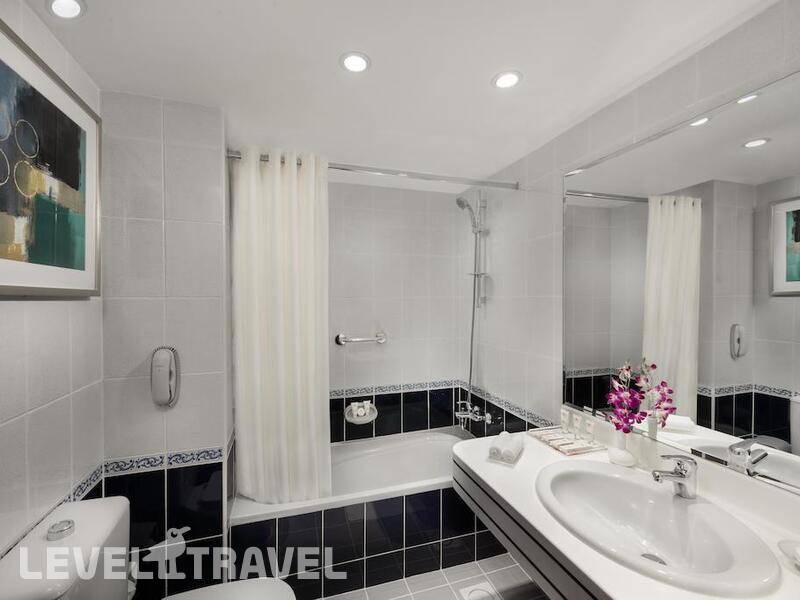 Фотография Savoy Central Hotel Apartments (Ex. Dar Al Sondos Hotel Apartments)