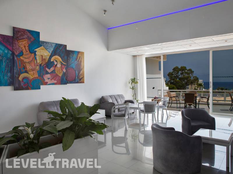 Фотография Adelais Bay Hotel