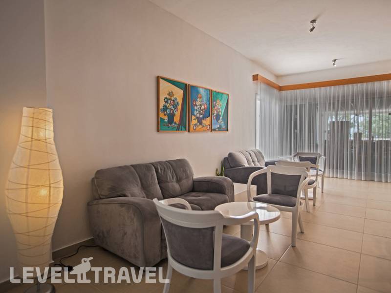 Фотография Adelais Bay Hotel