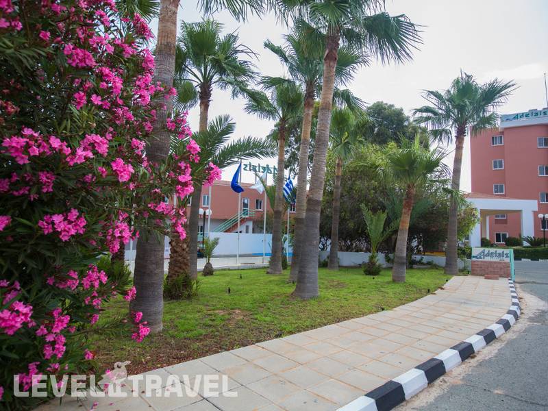 Фотография Adelais Bay Hotel