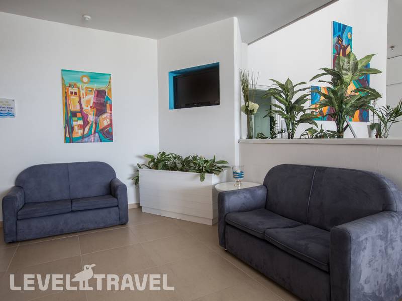 Фотография Adelais Bay Hotel