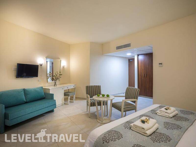 Фотография Aquamare Beach Hotel & Spa