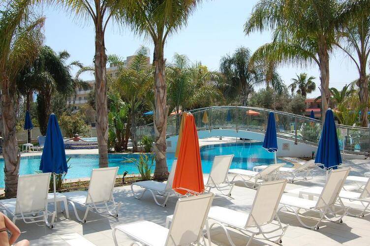 Anesis Hotel