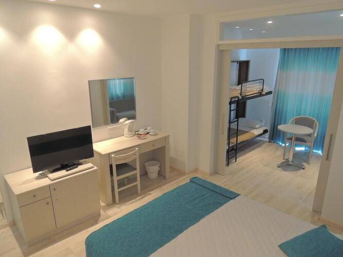 Anesis Hotel