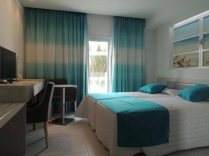 Anesis Hotel