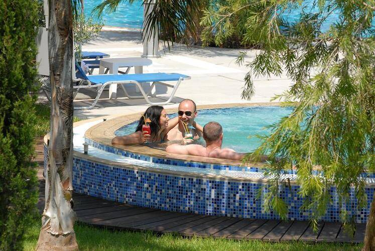 Anesis Hotel
