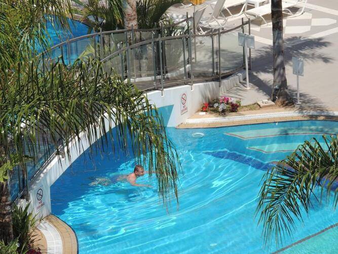 Anesis Hotel