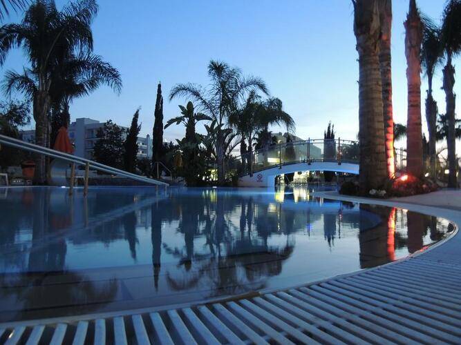 Anesis Hotel