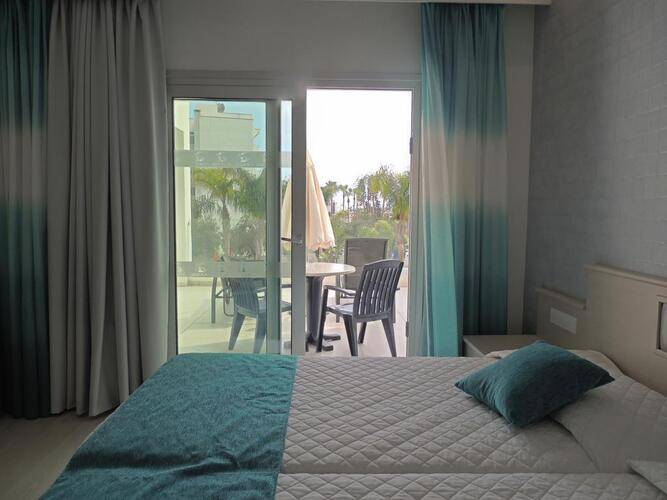 Anesis Hotel