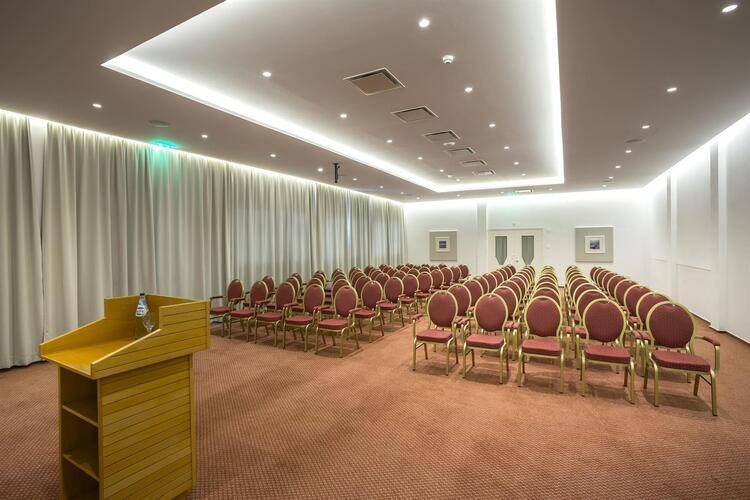 Cavo Maris Beach Hotel