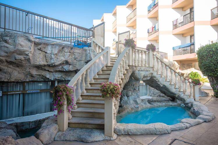 Avlida Hotel