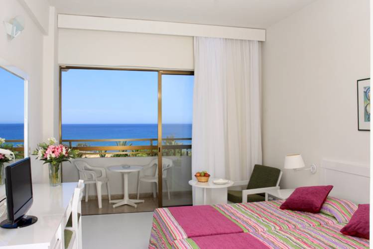 Crystal Springs Beach Hotel