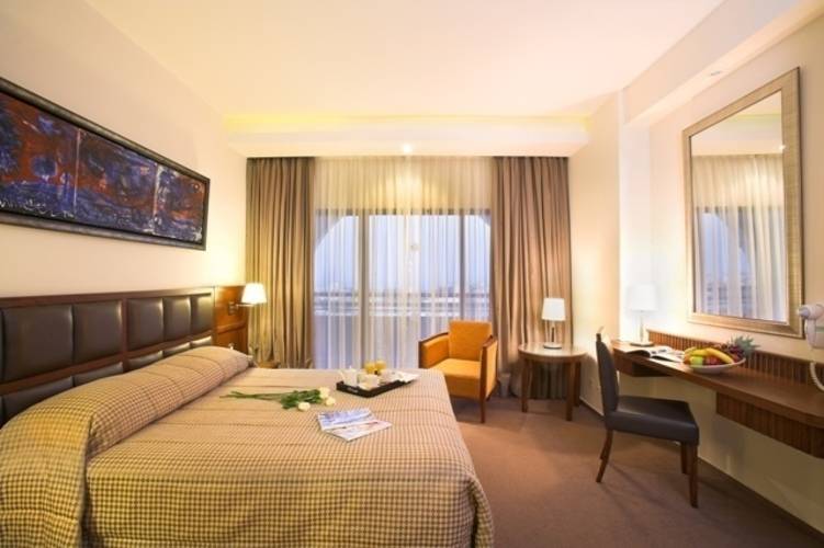 Ajax Hotel