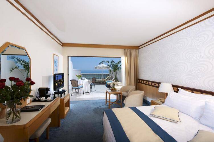 Constantinou Bros Athena Beach Hotel