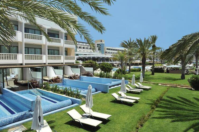Constantinou Bros Athena Beach Hotel