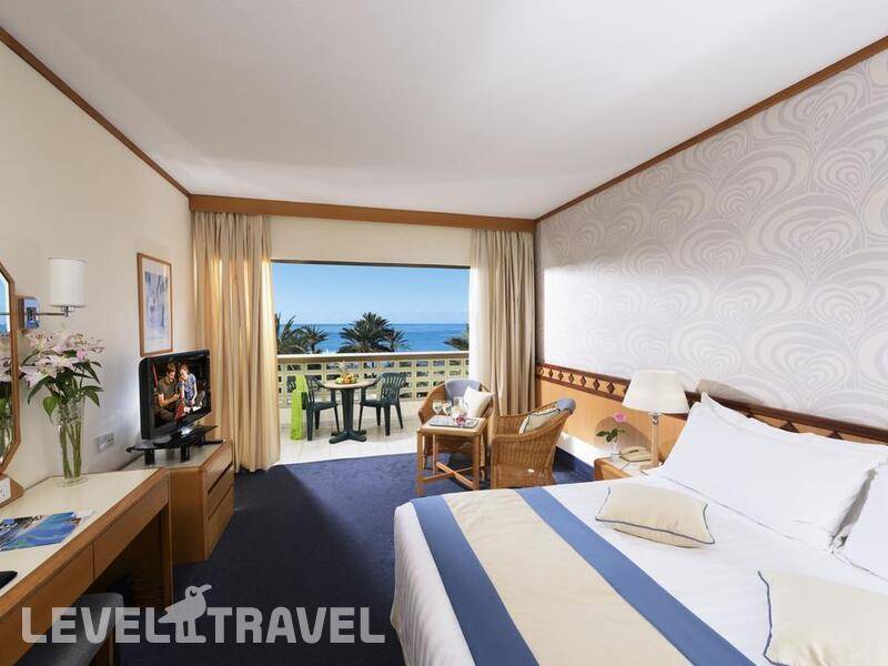 Фотография Constantinou Bros Athena Beach Hotel