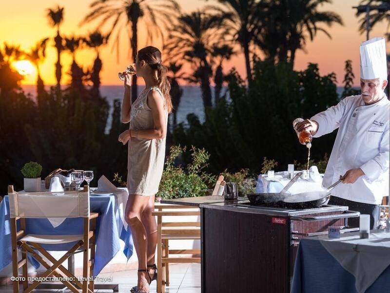 Фотография Constantinou Bros Athena Royal Beach Hotel (Adults Only 16+)